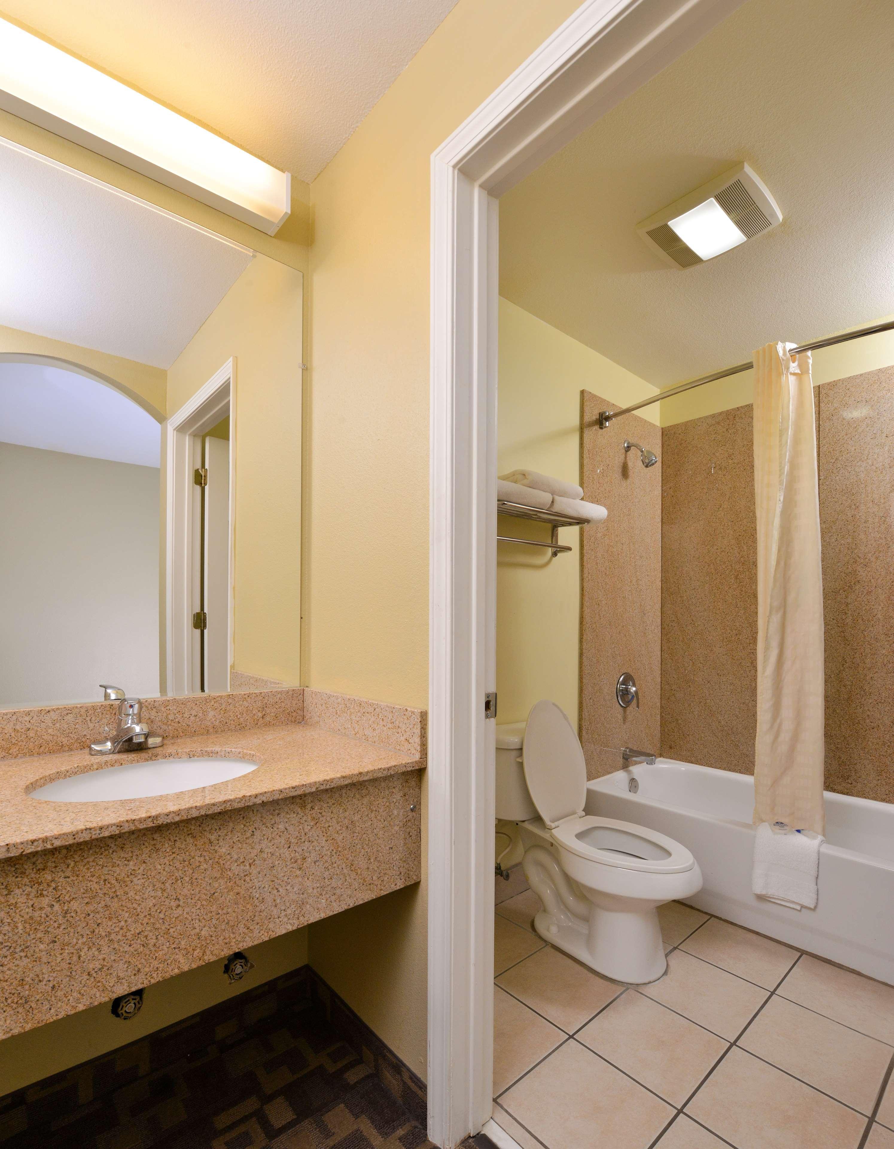 Americas Best Value Inn And Suites Little Rock Exterior foto
